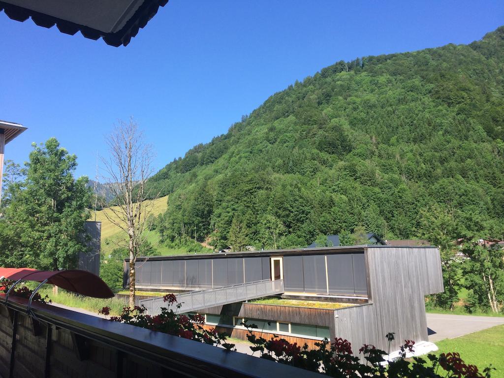 Gaestehaus Laesser Mellau Exterior photo