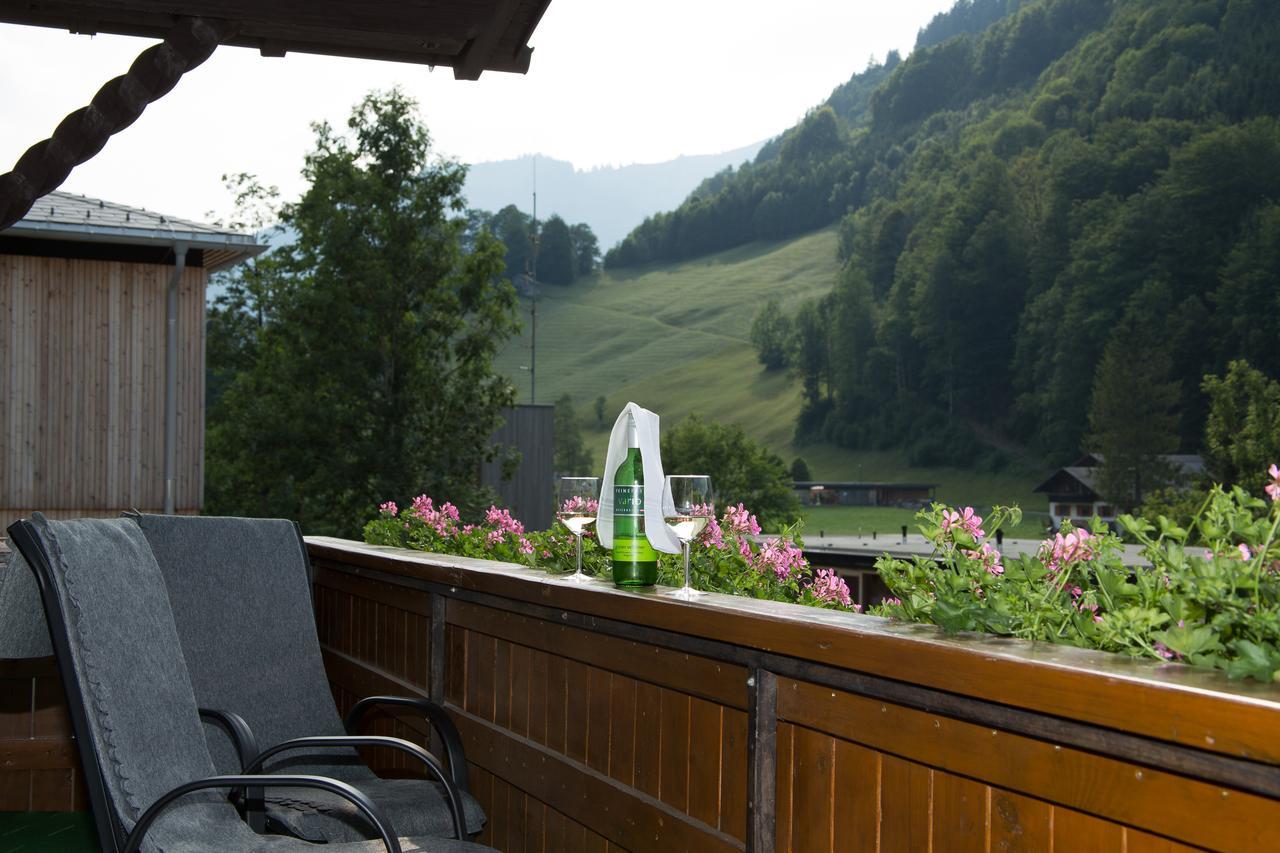 Gaestehaus Laesser Mellau Exterior photo